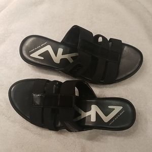 Anne Klein sport size 6 black sandle